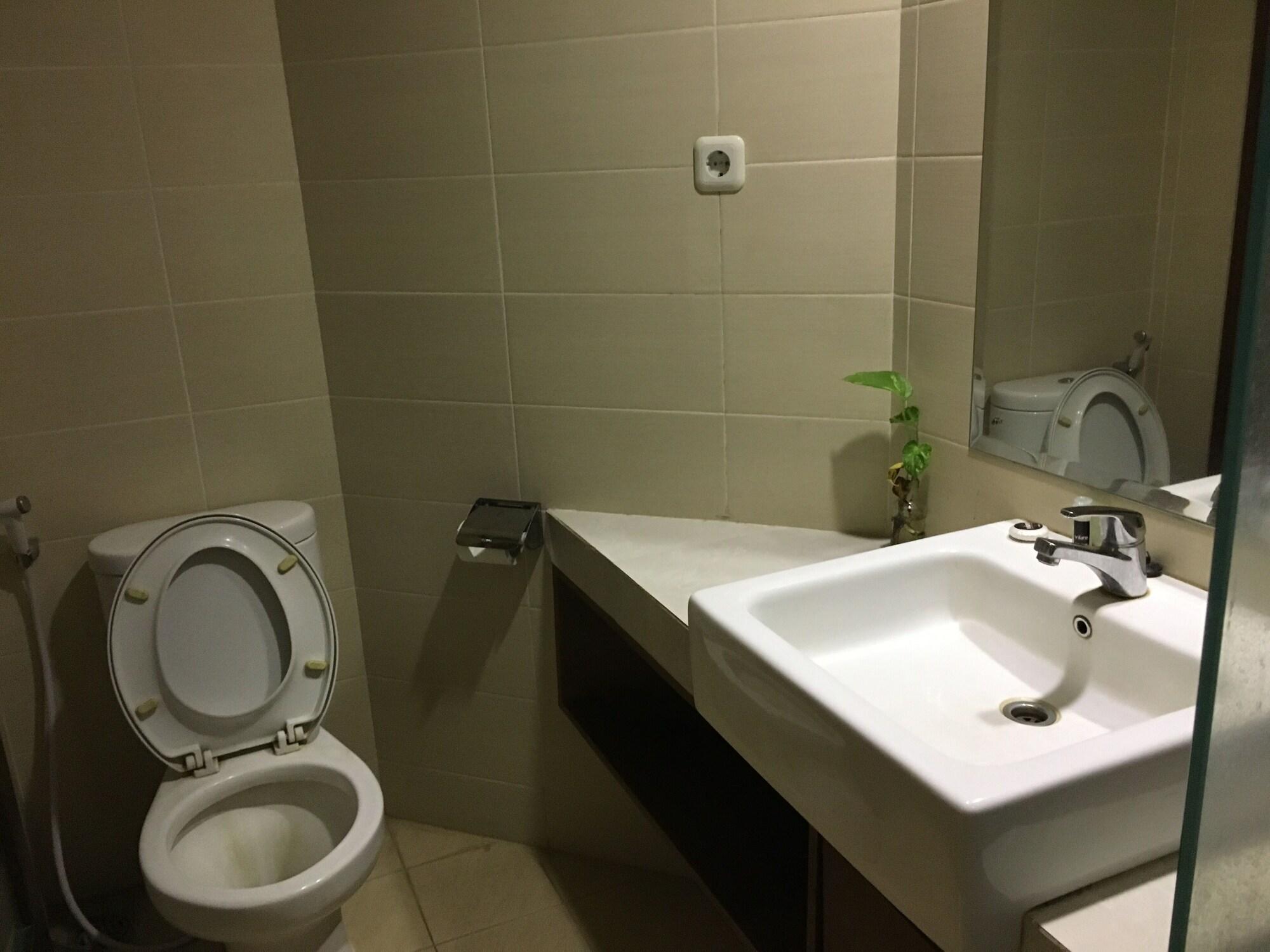 Votel Viure Hotel Jogjakarta Maguwo Exterior photo