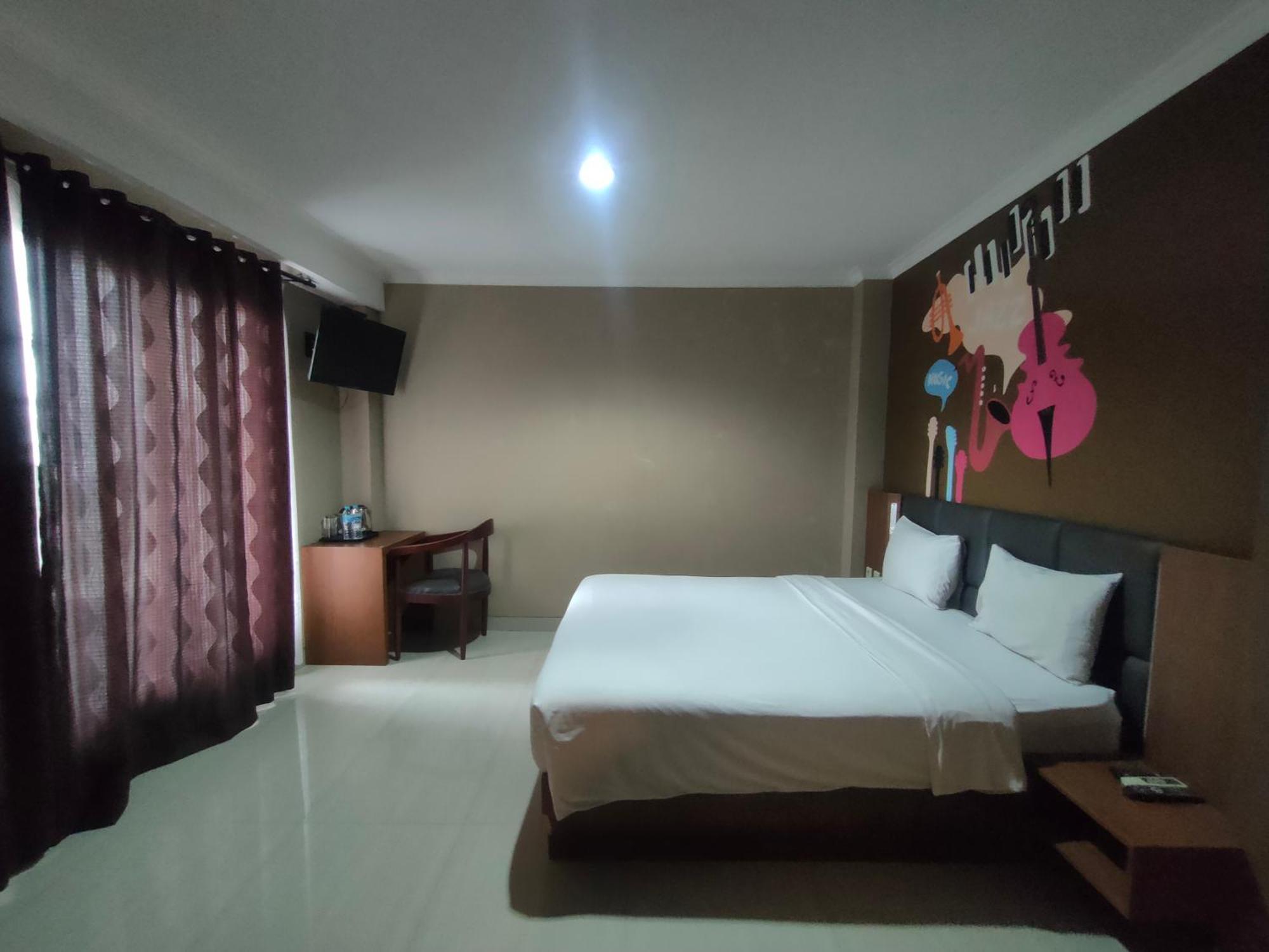 Votel Viure Hotel Jogjakarta Maguwo Exterior photo