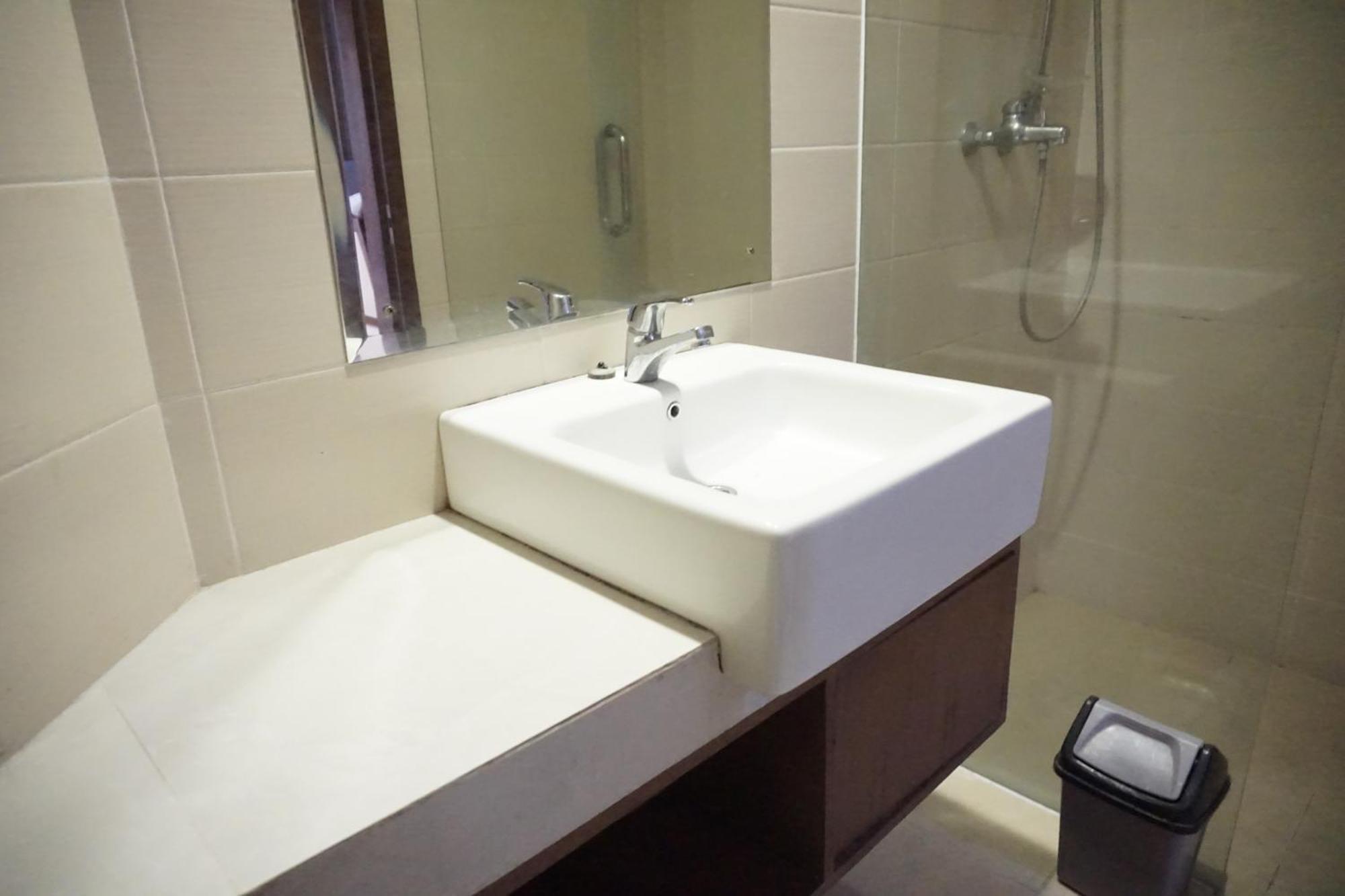 Votel Viure Hotel Jogjakarta Maguwo Exterior photo
