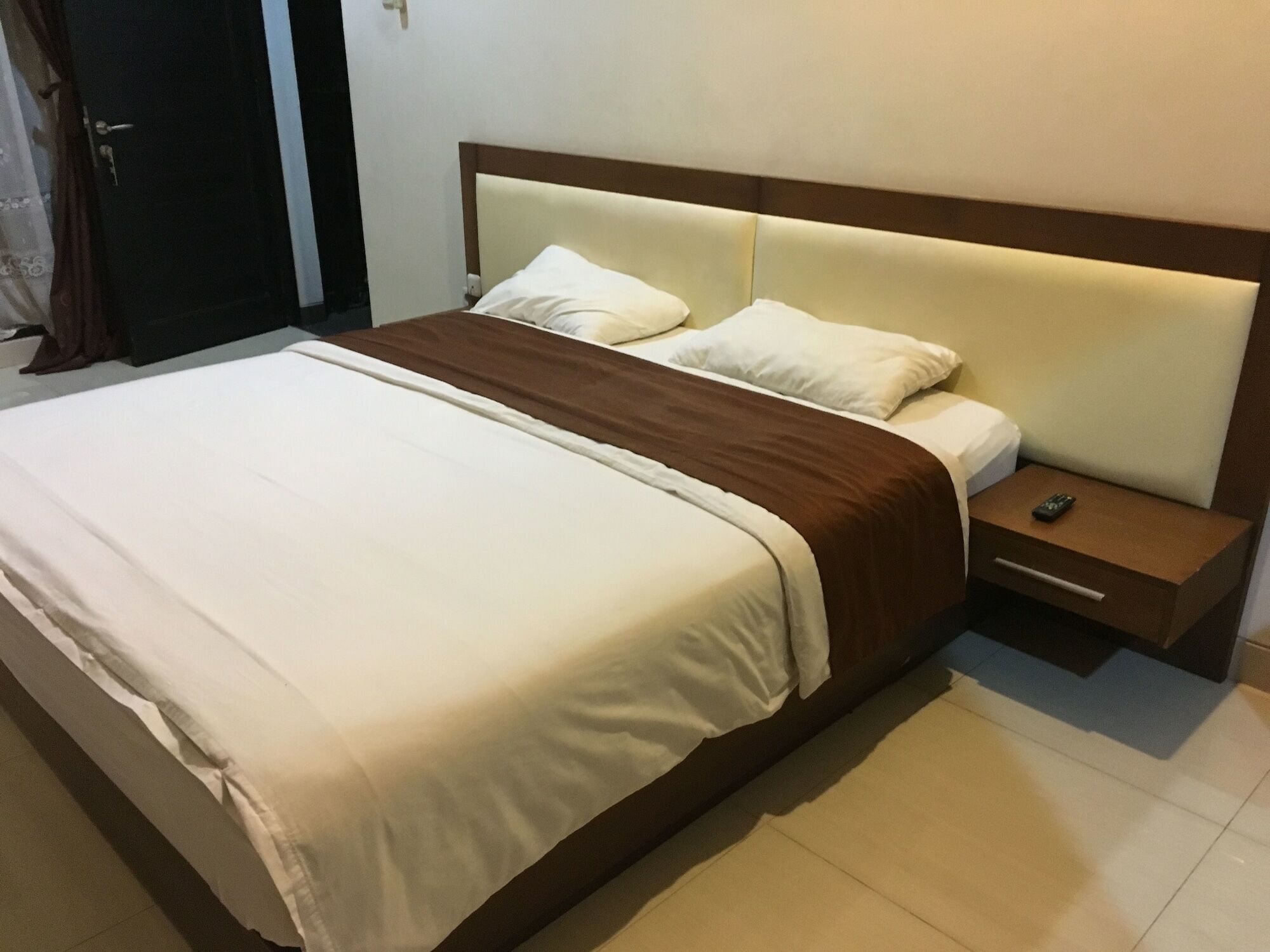 Votel Viure Hotel Jogjakarta Maguwo Exterior photo